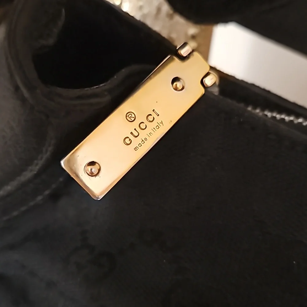 Gucci Guccissima Shoulder Bag; Price reflects wears, sales final, no return - Picture 3 of 16